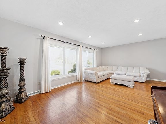 5th image of 6313 Gale Dr
