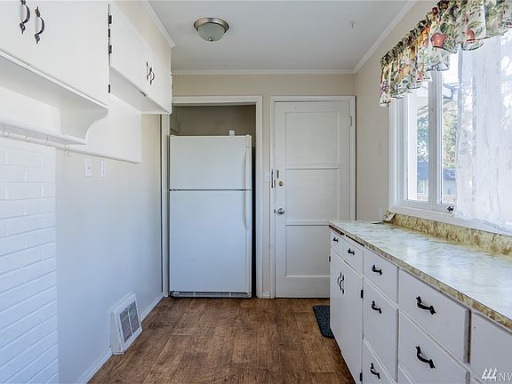 5th image of 6157 Fairlawn Dr SW