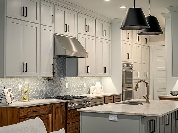 3rd image of 250 S Main St #7