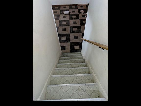 4th image of 167 Willard Ave