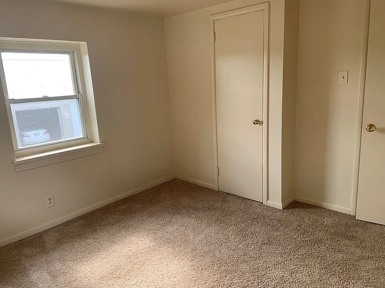 287 Locust Point — Photo 7