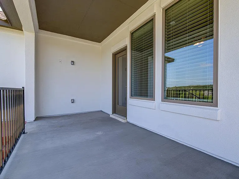 4537 Lucabella Ln — Photo 23