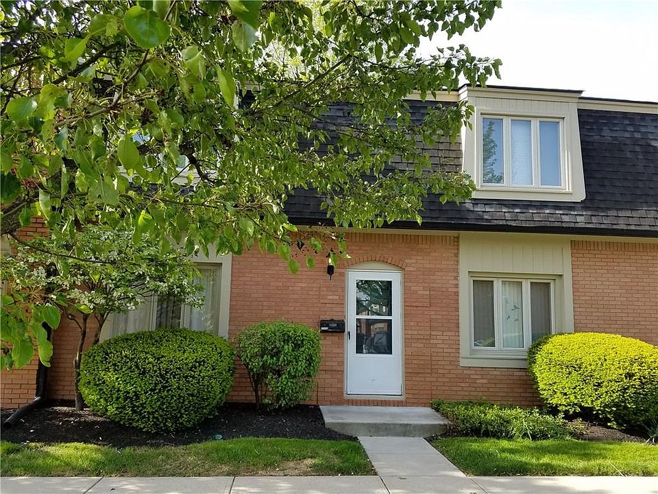 1st image of 1115 Canterbury Sq S