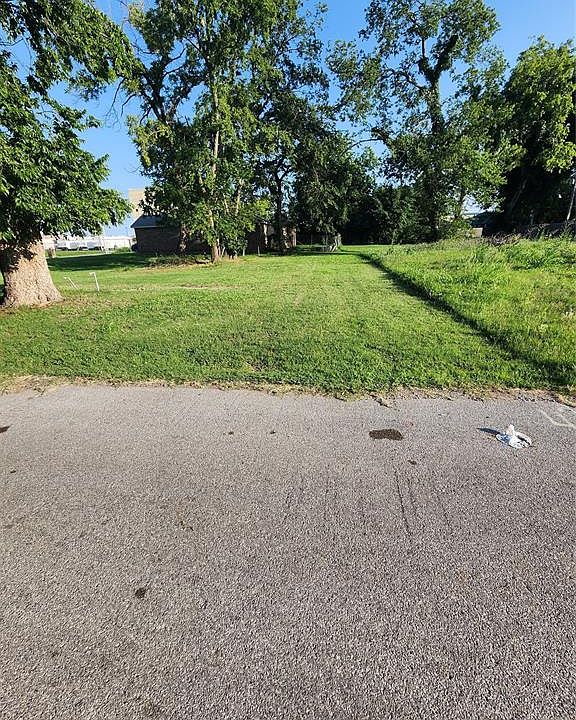 1st image of 407 Illinois Ave