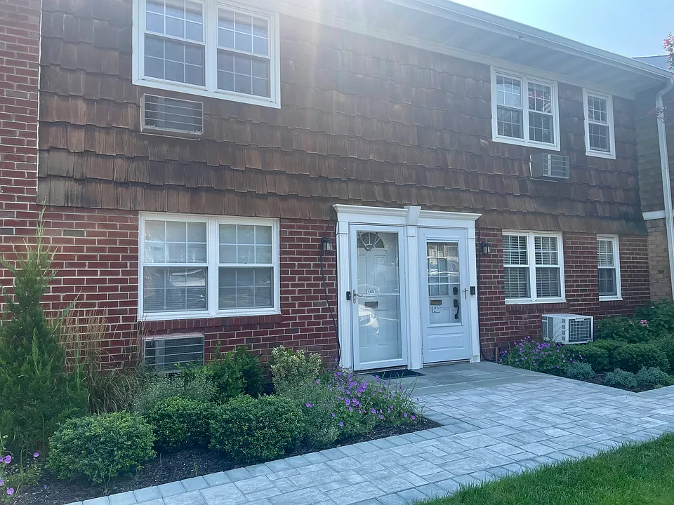 1 Anchorage Ln #2B