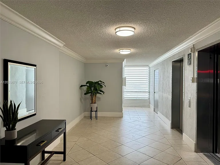2020 NE 135th St #810 — Photo 33
