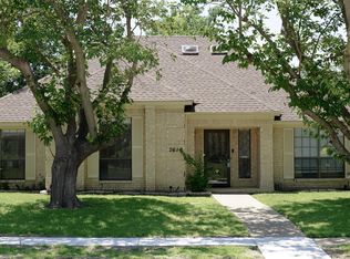 2618 Meadowridge Dr, Garland, TX 75044