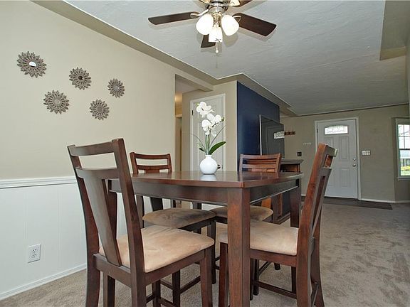 3rd image of 4860 Southwood Dr