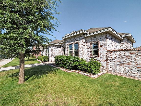 3rd image of 5815 Santa Clarita Ln