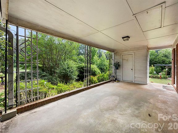 3rd image of 4305 Union Rd