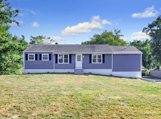 38 Pine River Road, North Haven, CT 06473