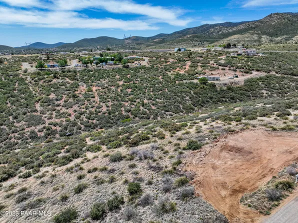 9195 E Wolf Rd, Dewey, AZ 86327