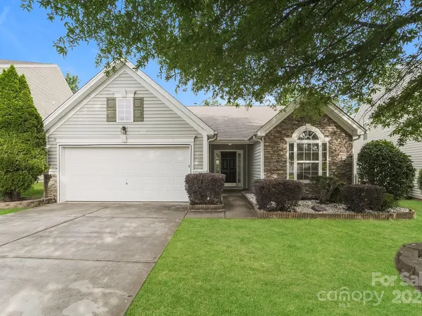 4231 Houldsworth Dr, Charlotte, NC 28213