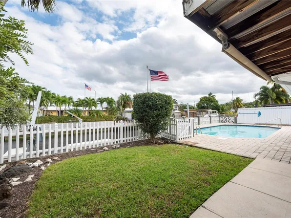 2424 Marathon Ln, Fort Lauderdale, FL 33312