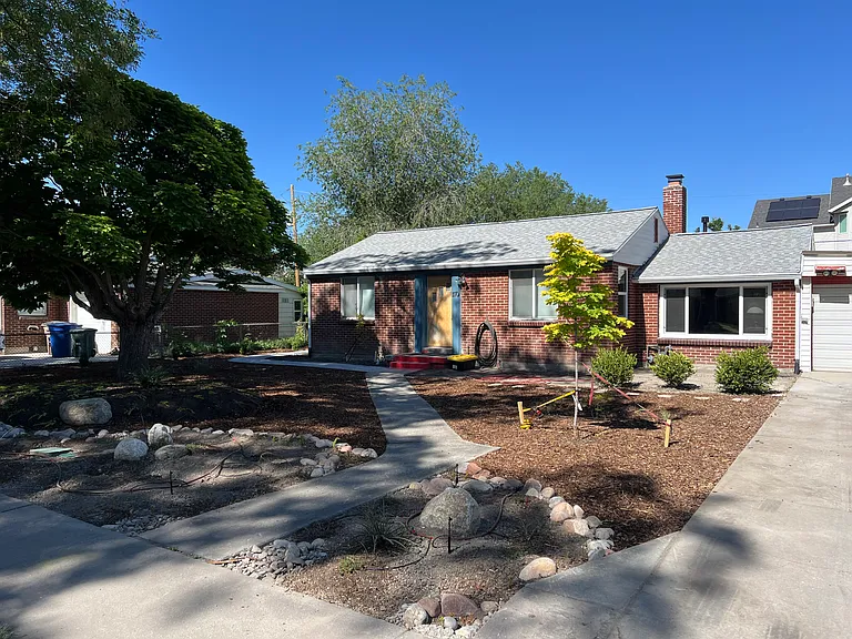 1170 S Montgomery St — Photo 1