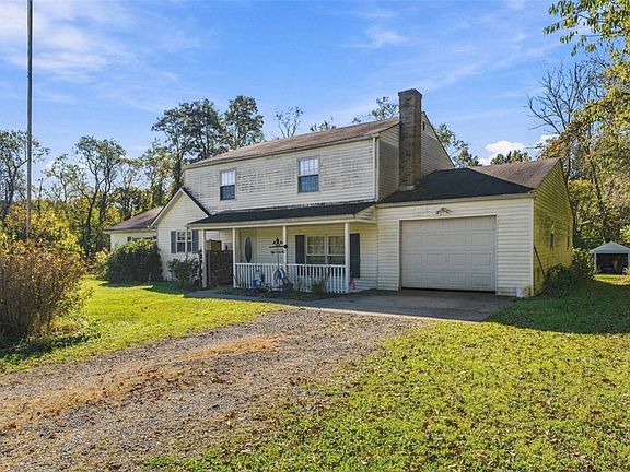 3rd image of 122 Brittner Cir