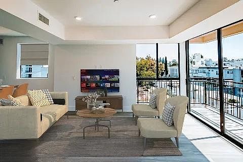 5th image of 1482 S Sherbourne Dr #303