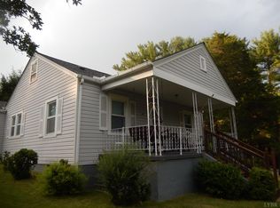 712 10th St, Altavista, VA 24517