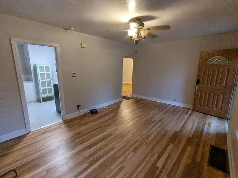 1311 Longs Peak Ave — Photo 2