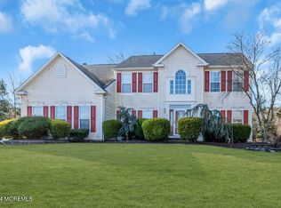 8 Cleveland Ct, Jackson, NJ 08527