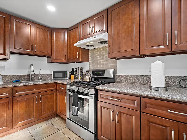 1832 S White Ave #B — Photo 13
