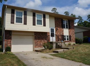 900 Stratton Ln, Winchester, KY 40391