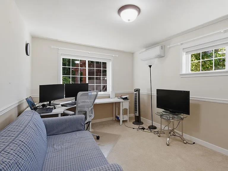 12704 Holmes Point Dr NE — Photo 17
