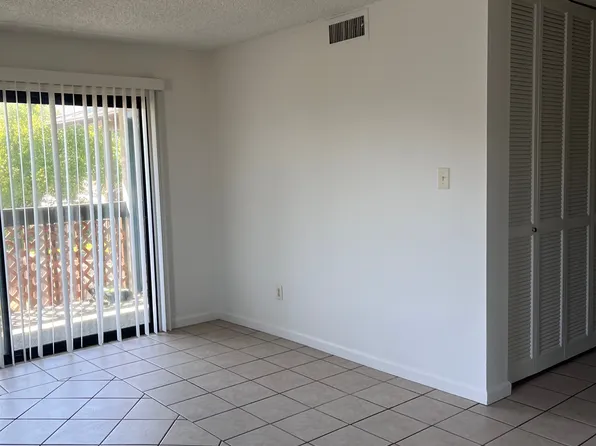1425 Tully Rd APT 7, Modesto, CA 95350