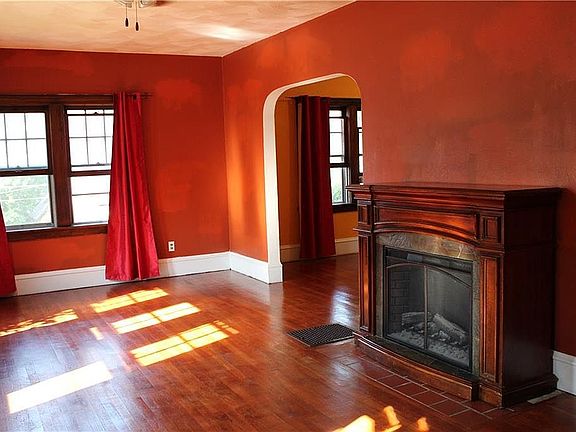 2nd image of 873 Fairview Ave