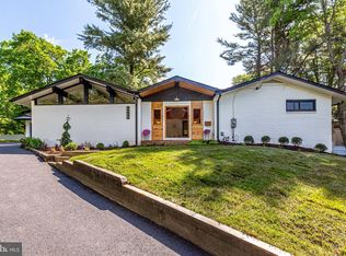 10100 Capeway Ct, Fairfax, VA 22030