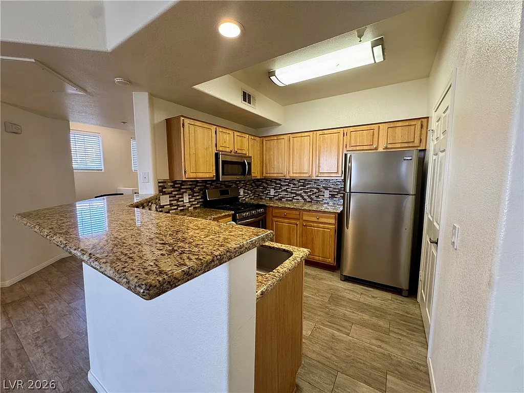 2 bed, 2.0 bath, 1059 sqft, $1,550 — Photo 4