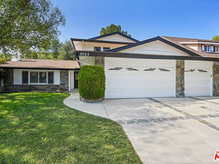 5025 Dantes View Dr — Photo 2