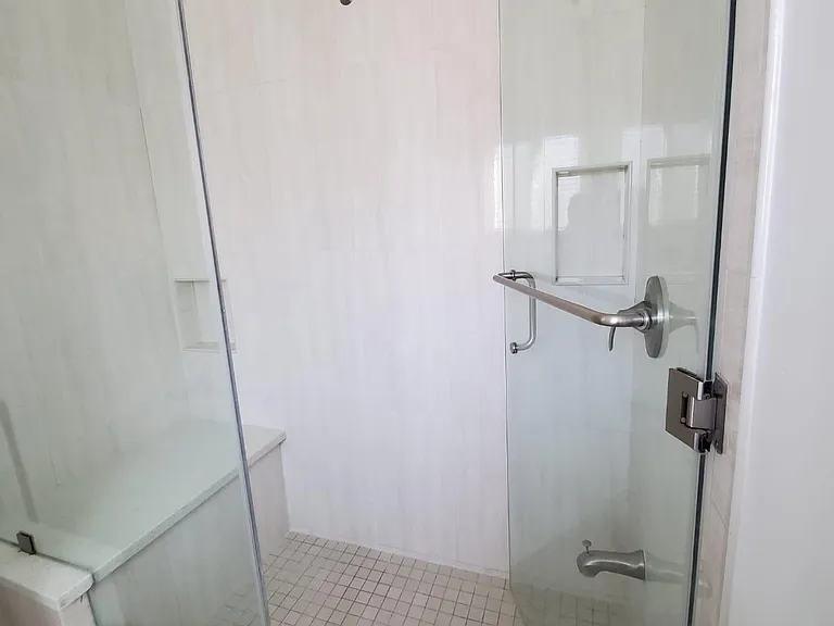 4180 La Salle Ave #2 — Photo 9