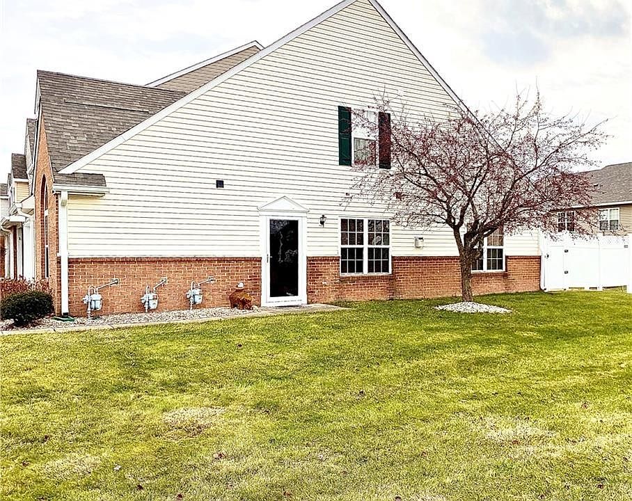 1st image of 606 Dearborn Dr