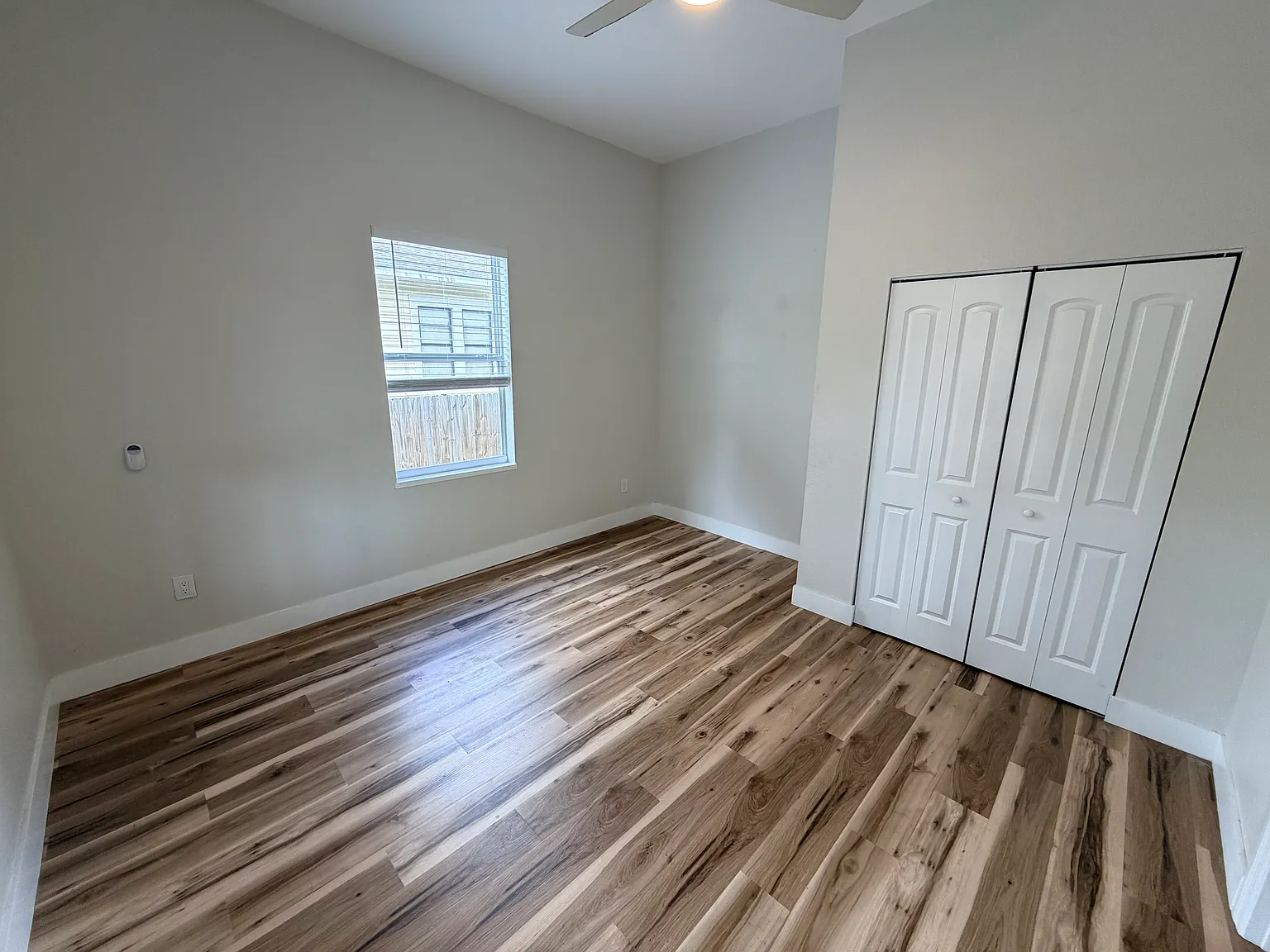 3 bed, 2.0 bath, 1600 sqft, $1,375 — Photo 3