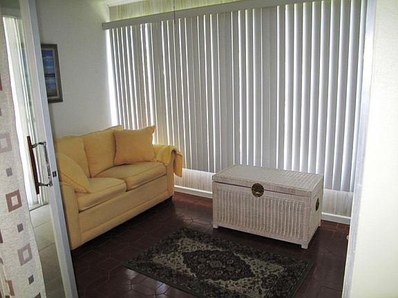2nd image of 1192 S Drive Cir APT C