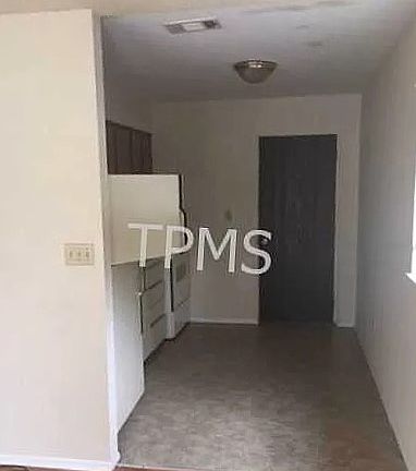 5th image of 1908 Park Manor Dr