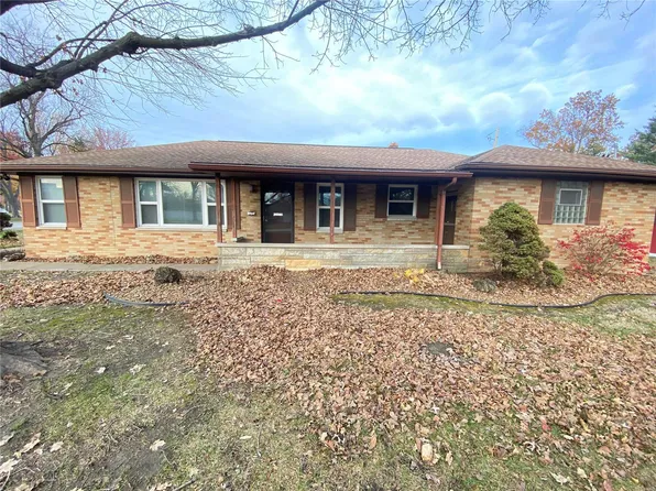 704 S Hilgard St, O'Fallon, IL 62269