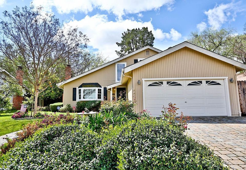 1st image of 2536 Huron Dr