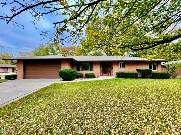 1278 N 6th St, Seward, NE 68434