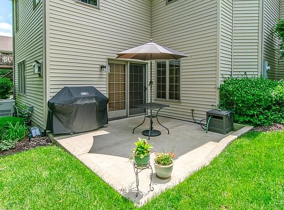 4th image of 223 Sibley Dr #223