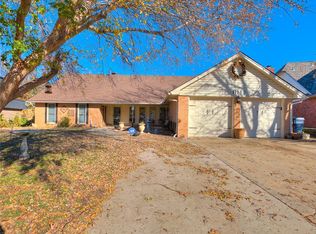11900 Somerville Dr, Yukon, OK 73099