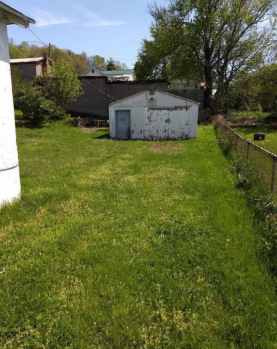 2nd image of 1509 King Mill Pike