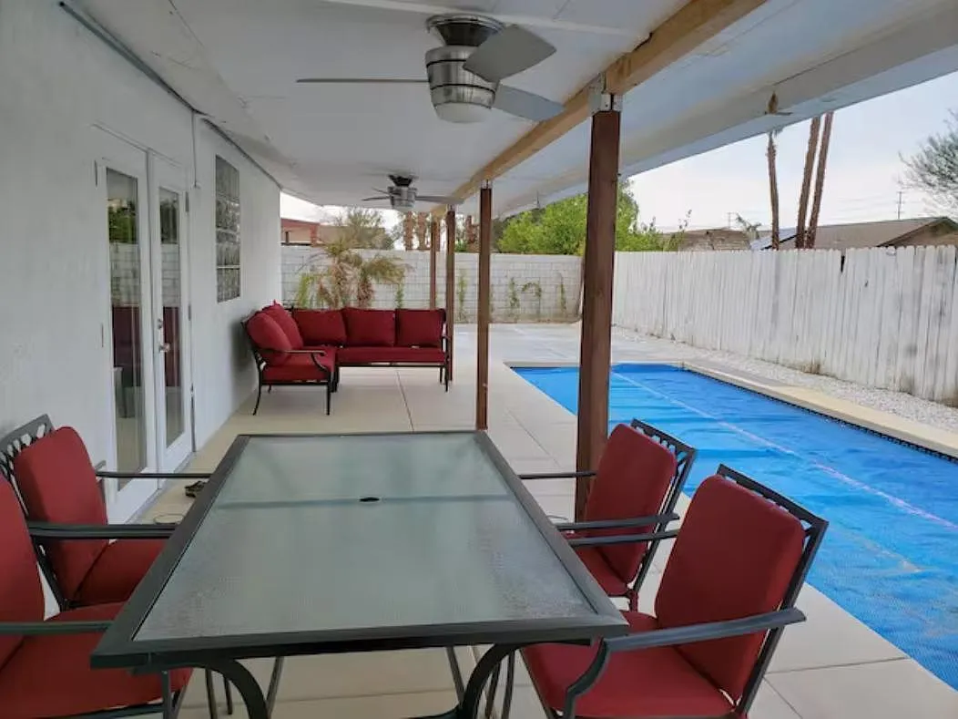 3 bed, 1456 sqft, $3,200 — Photo 2
