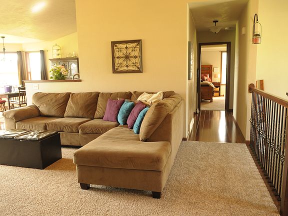 Living Room/Hall toward MBR