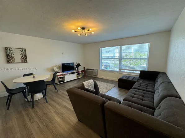 195 Sunrise Dr APT 9, Key Biscayne, FL 33149