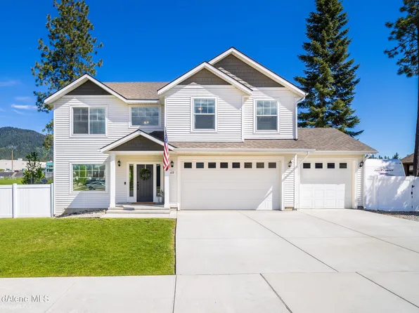 6831 W Christine St, Rathdrum, ID 83858