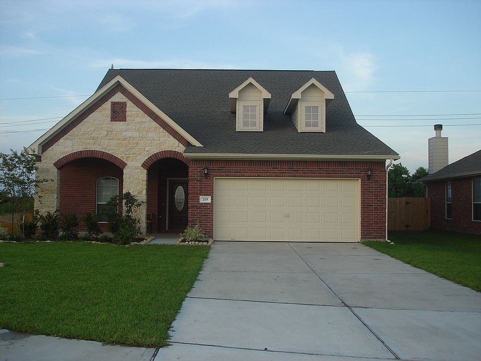 1st image of 215 Danna St
