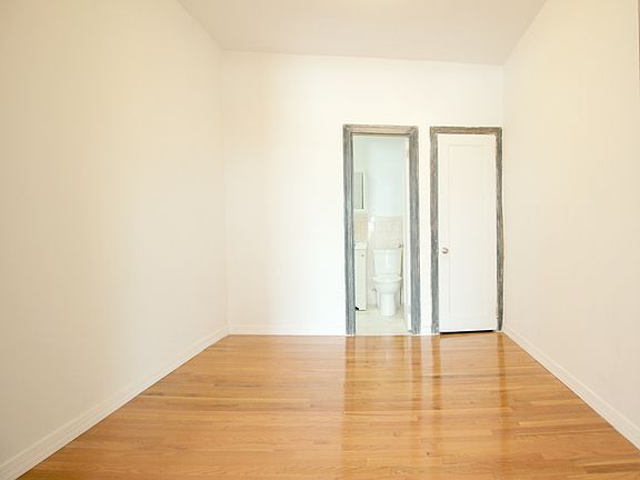 5th image of 568 Vanderbilt Ave #11