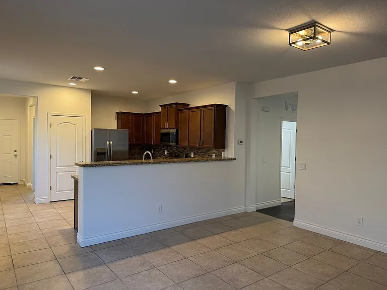 42582 W Monteverde Dr — Photo 25